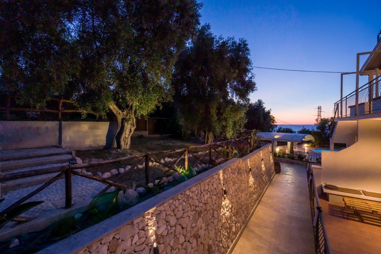 Borgo Canneto Rodi Garganico Exterior photo